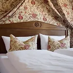 Detmolder Hof 4*