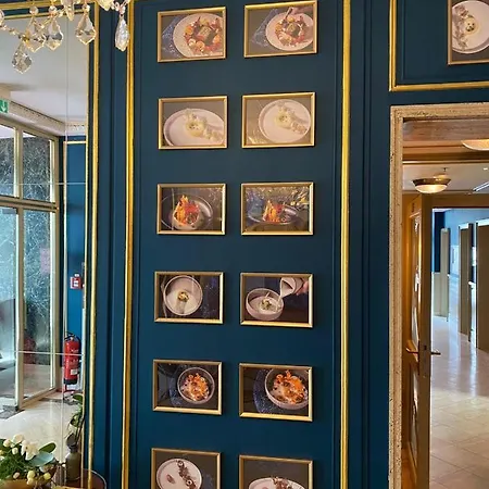 Hotell Detmolder Hof 4*