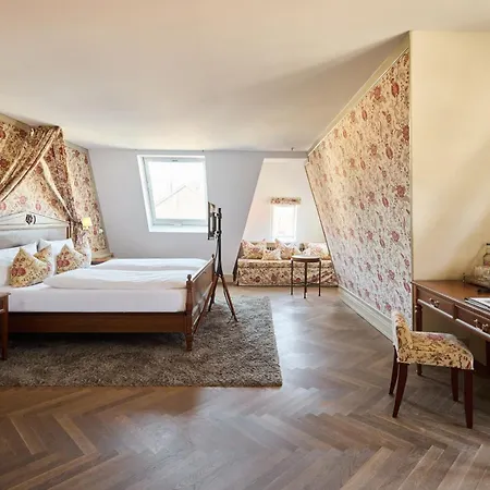 Detmolder Hof Hotel 4*