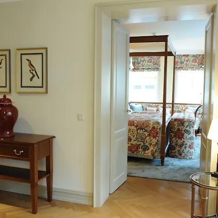 Detmolder Hof Hotel 4*