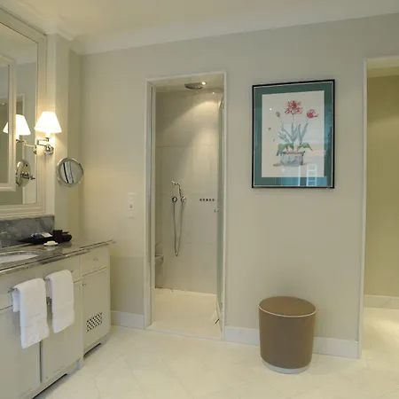 Hotell Detmolder Hof 4*