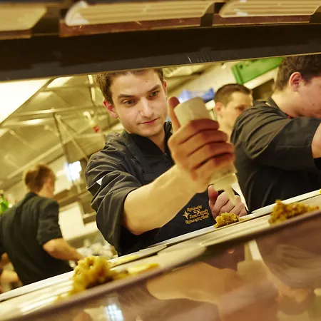 Detmolder Hof Hotell 4*