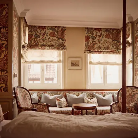 Detmolder Hof Hotel 4*