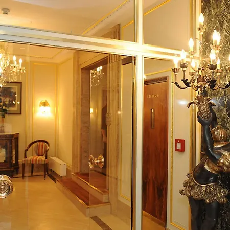 Detmolder Hof מלון
