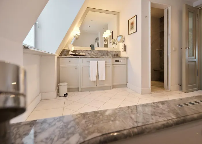 德特莫尔德霍夫酒店