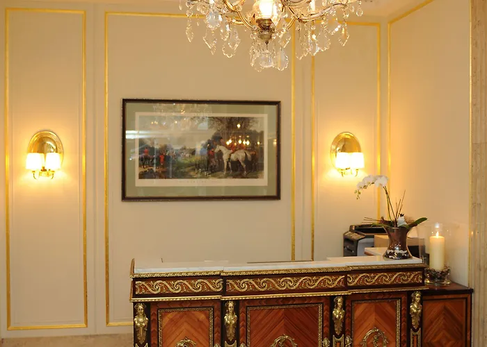 德特莫尔德霍夫酒店 4*