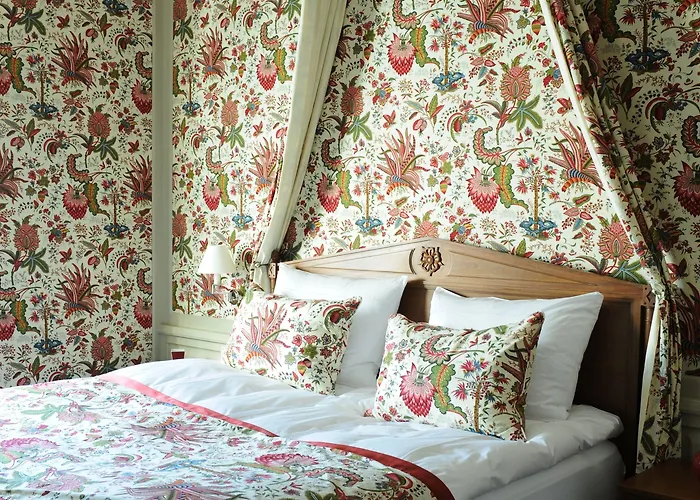 德特莫尔德霍夫酒店 4*