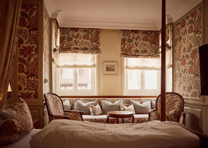 Detmolder Hof Hotel 4*
