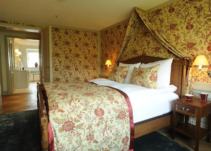 德特莫尔德霍夫酒店